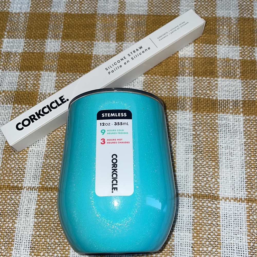 New teal corkcicle wine tumbler w/straw